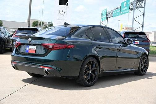 Verde 2021 Alfa Romeo Giulia Ti
