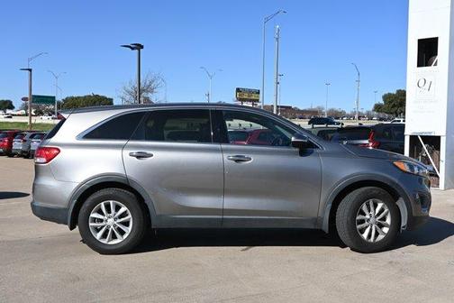2016 Kia Sorento L