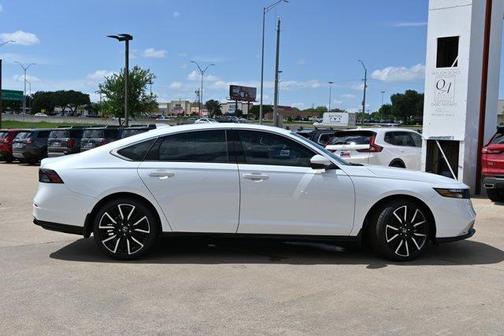2025 Honda Accord Hybrid Touring