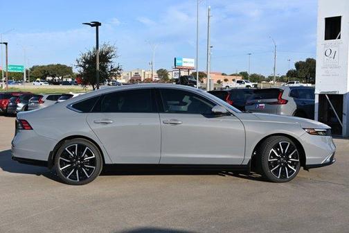 2025 Honda Accord Hybrid Touring