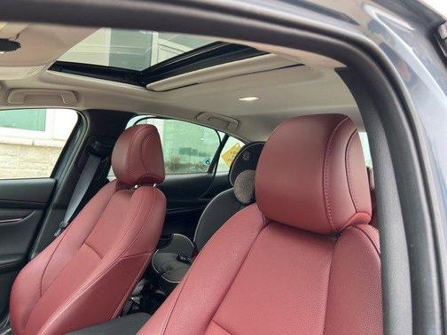 2024 Mazda Mazda3 2.5 S Carbon Edition