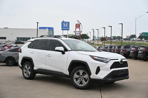 2022 Toyota RAV4 XLE