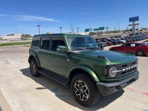2025 Ford Bronco Outer Banks