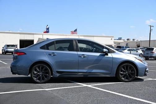 Midnight Black Metallic 2024 Toyota Corolla SE