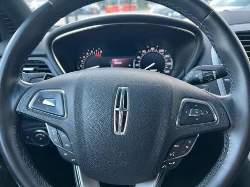 2019 Lincoln MKC Select