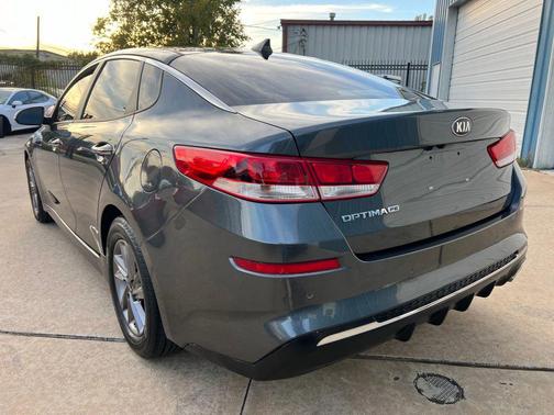 2020 Kia Optima LX