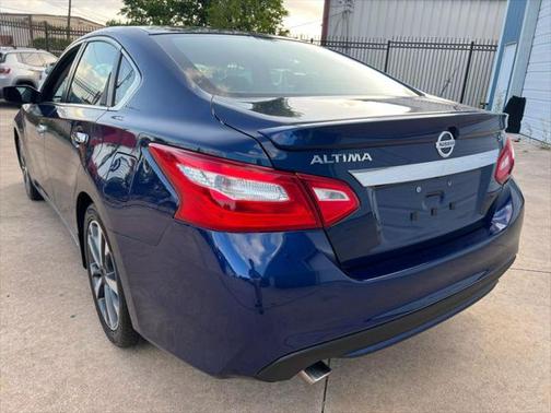 2016 Nissan Altima 2.5 SR