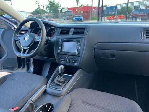 2015 Volkswagen Jetta Auto S w/Technology