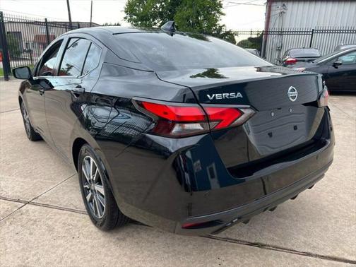2021 Nissan Versa 1.6 SV