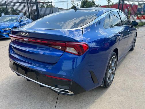 2023 Kia K5 EX