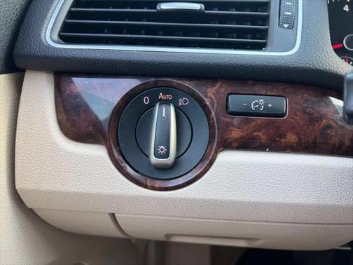 2013 Volkswagen Passat 2.5 SEL