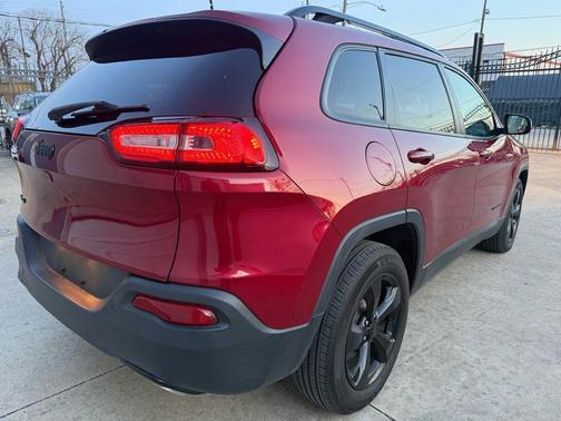 2016 Jeep Cherokee Sport