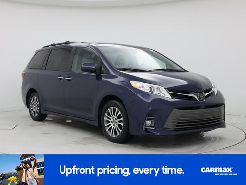 2020 Toyota Sienna XLE