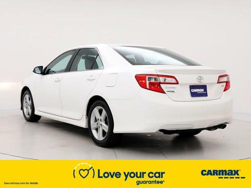 Photo 2 of 24 of 2013 Toyota Camry SE