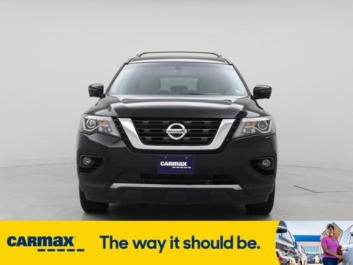 2017 Nissan Pathfinder Platinum