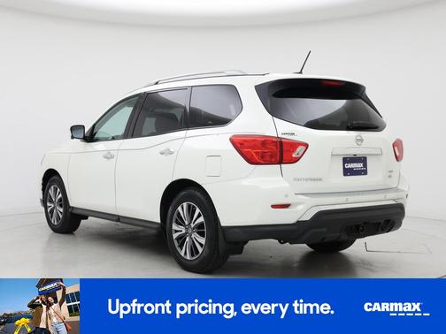 2017 Nissan Pathfinder SL