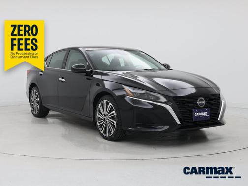 Black 2023 Nissan Altima SL