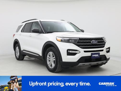 White 2022 Ford Explorer XLT