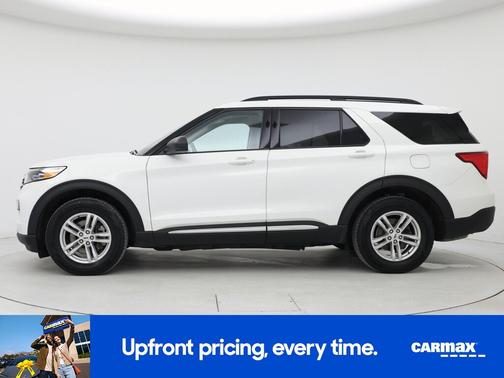 White 2022 Ford Explorer XLT