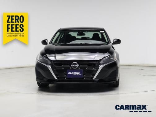 Black 2024 Nissan Altima SV