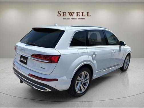 2021 Audi Q7 55 Prestige