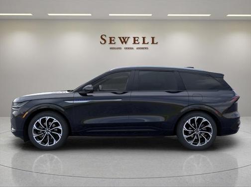 2025 Lincoln Nautilus Reserve