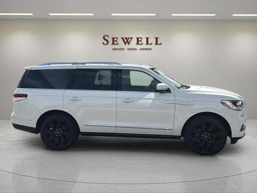 2024 Lincoln Navigator Reserve