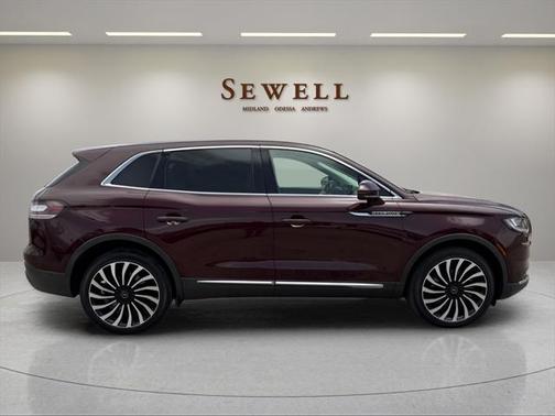 2022 Lincoln Nautilus Black Label