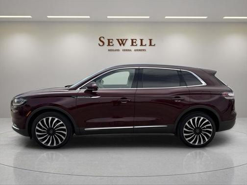 2022 Lincoln Nautilus Black Label