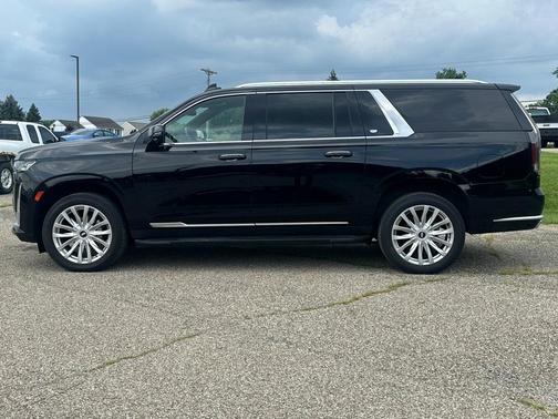 2022 Cadillac Escalade ESV Luxury