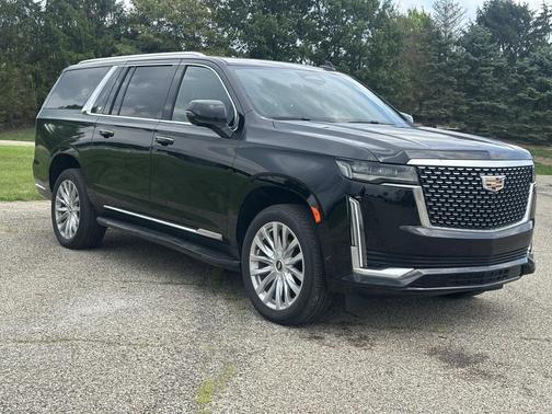 2022 Cadillac Escalade ESV Luxury