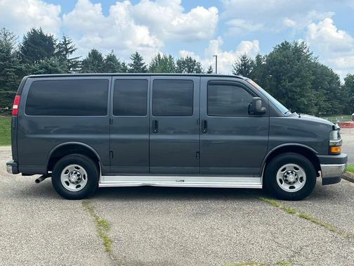 2017 Chevrolet Express 2500 LT