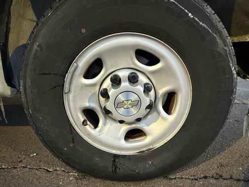 2023 Chevrolet Express 3500 LS