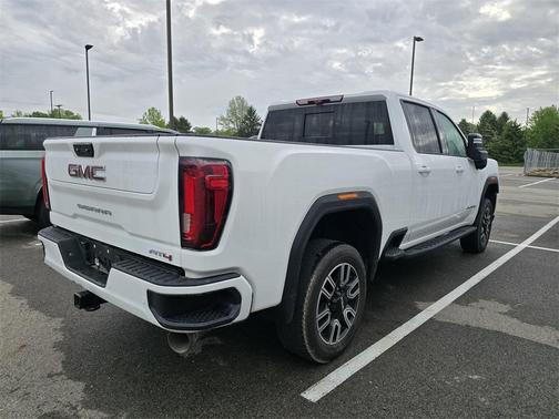 2022 GMC Sierra 2500 AT4