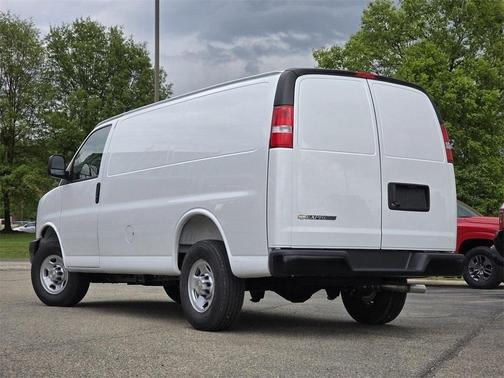 2025 Chevrolet Express 2500 Work Van