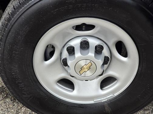 2025 Chevrolet Express 2500 Work Van