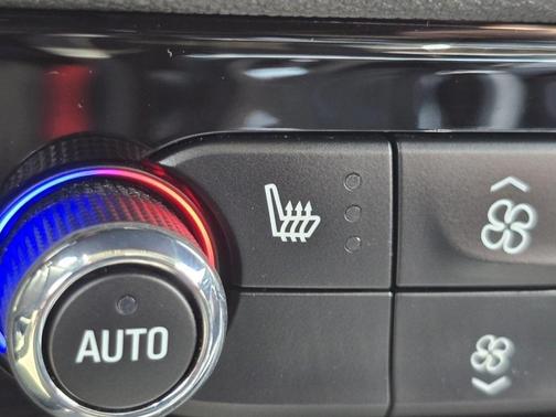 2019 Buick Regal TourX Essence
