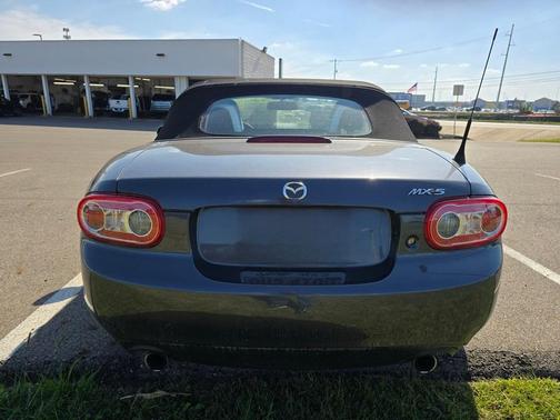 2015 Mazda MX-5 Miata Sport