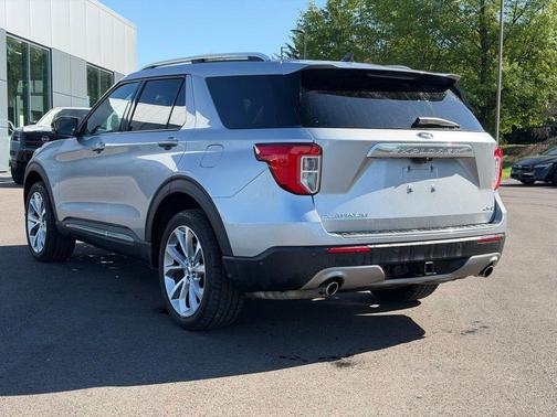 Silver Metallic 2021 Ford Explorer Platinum
