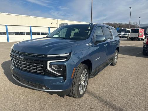 2025 Chevrolet Suburban High Country