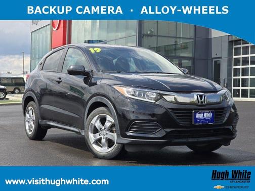 Crystal Black Pearl 2019 Honda HR-V LX