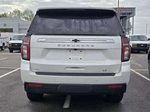 2022 Chevrolet Suburban LT