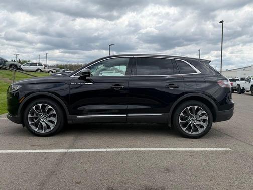 2023 Lincoln Nautilus Reserve