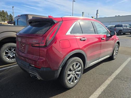 2023 Cadillac XT4 Premium Luxury