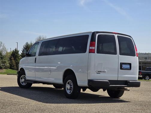 2022 Chevrolet Express 3500 LS