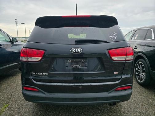 2016 Kia Sorento L