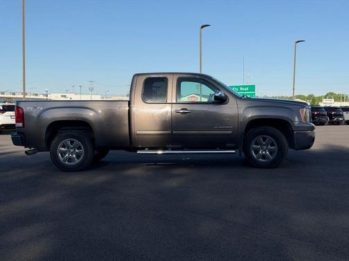 Mocha Steel Metallic 2013 GMC Sierra 1500 SLT