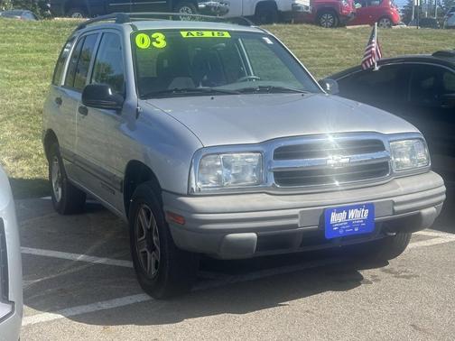 2003 Chevrolet Tracker Base