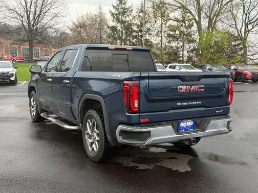 2022 GMC Sierra 1500 SLT