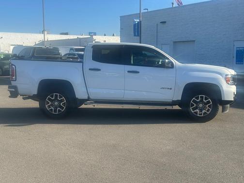 2022 GMC Canyon AT4 w/Leather